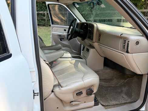 Used 2002 Chevrolet Suburban LS RWD image 27