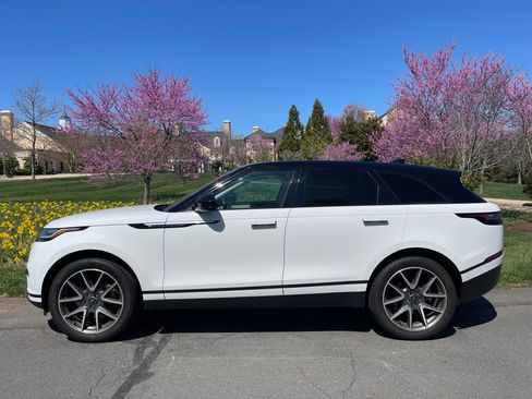 Used 2023 Land Rover Range Rover Velar S image 2