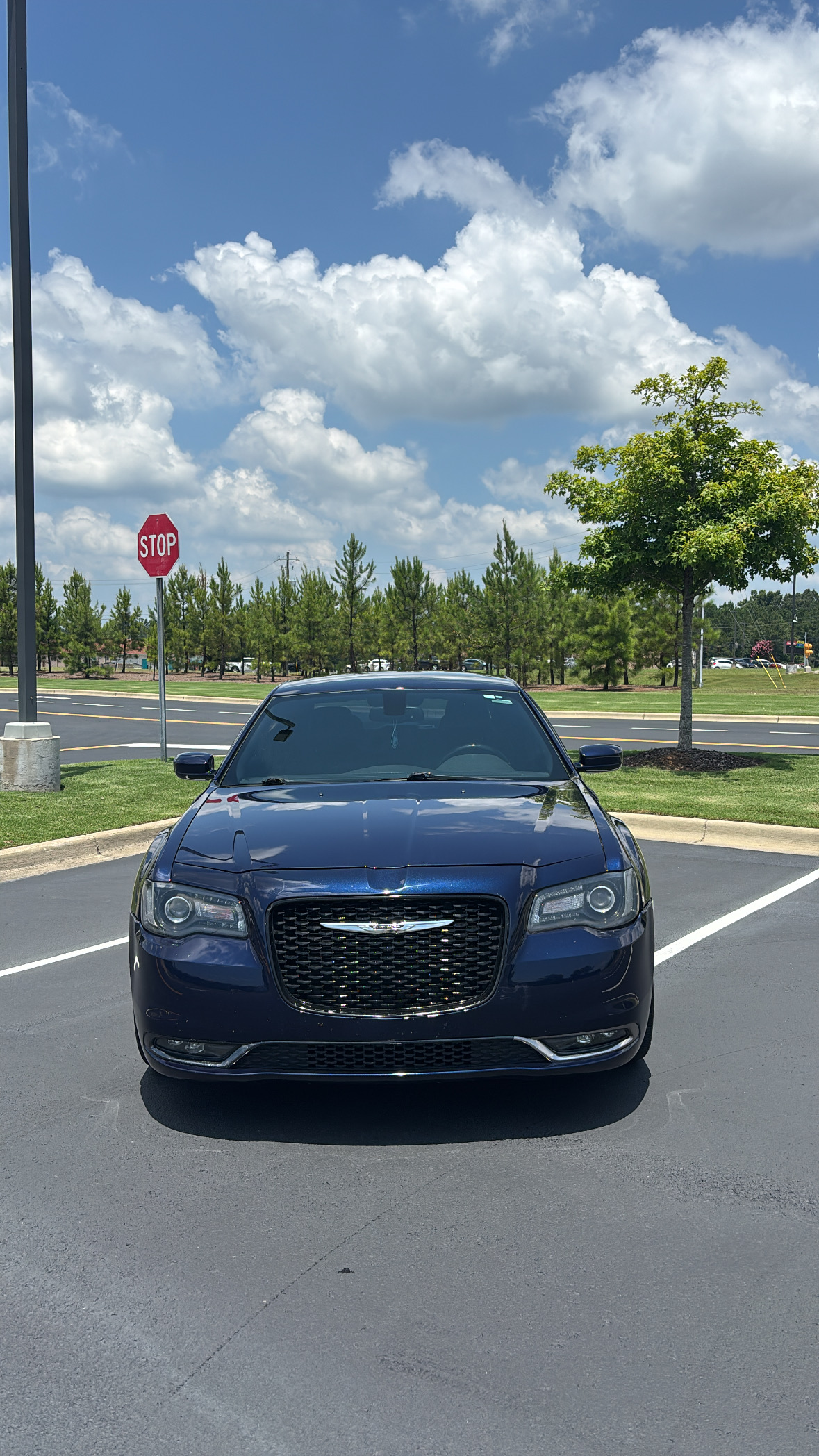 Used 2016 Chrysler 300 S RWD image 2