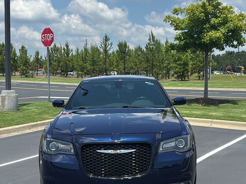 Used 2016 Chrysler 300 S RWD image 2