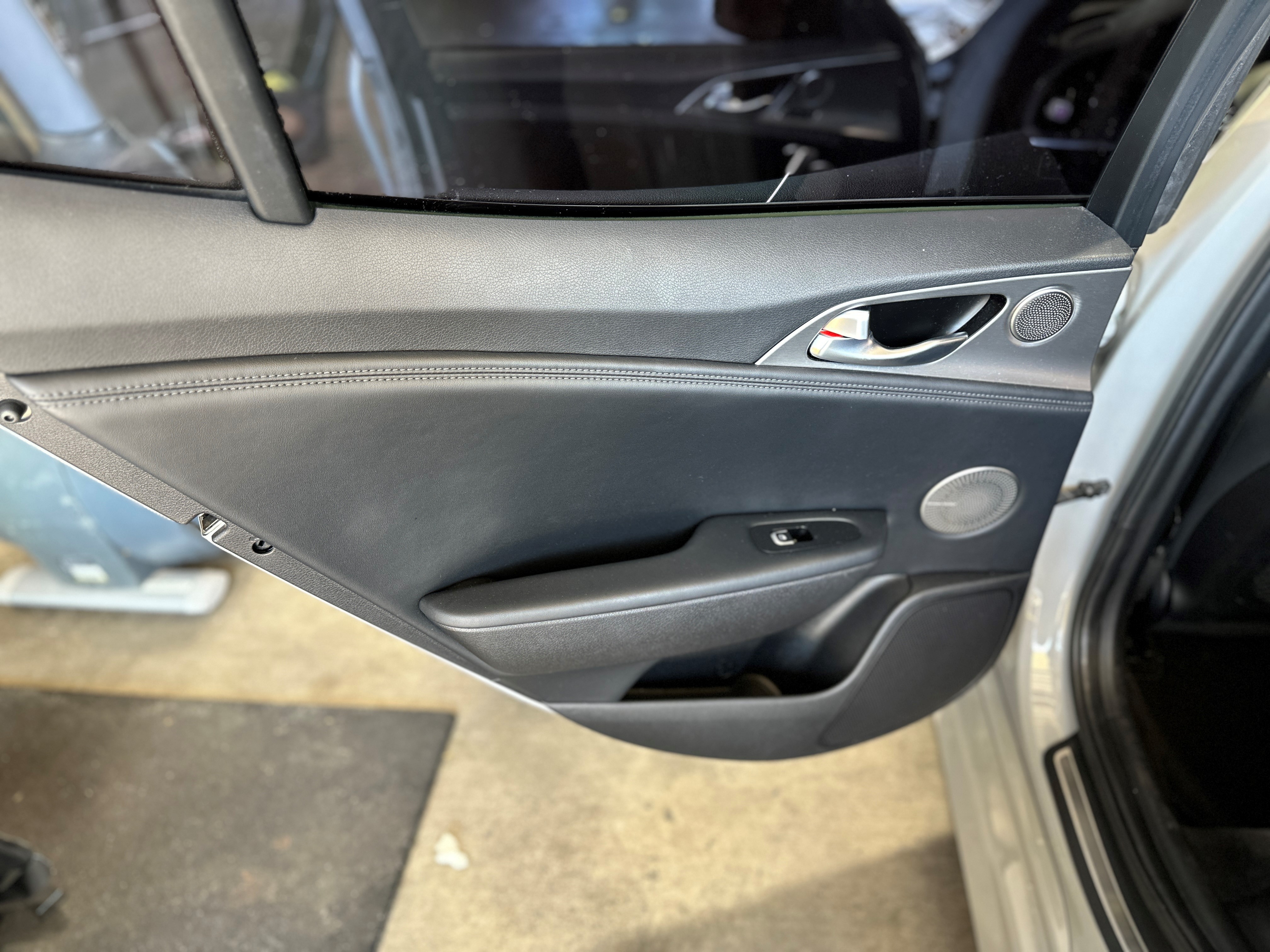 Used 2018 Kia Stinger GT1 w/ Paint Protection Package RWD image 15