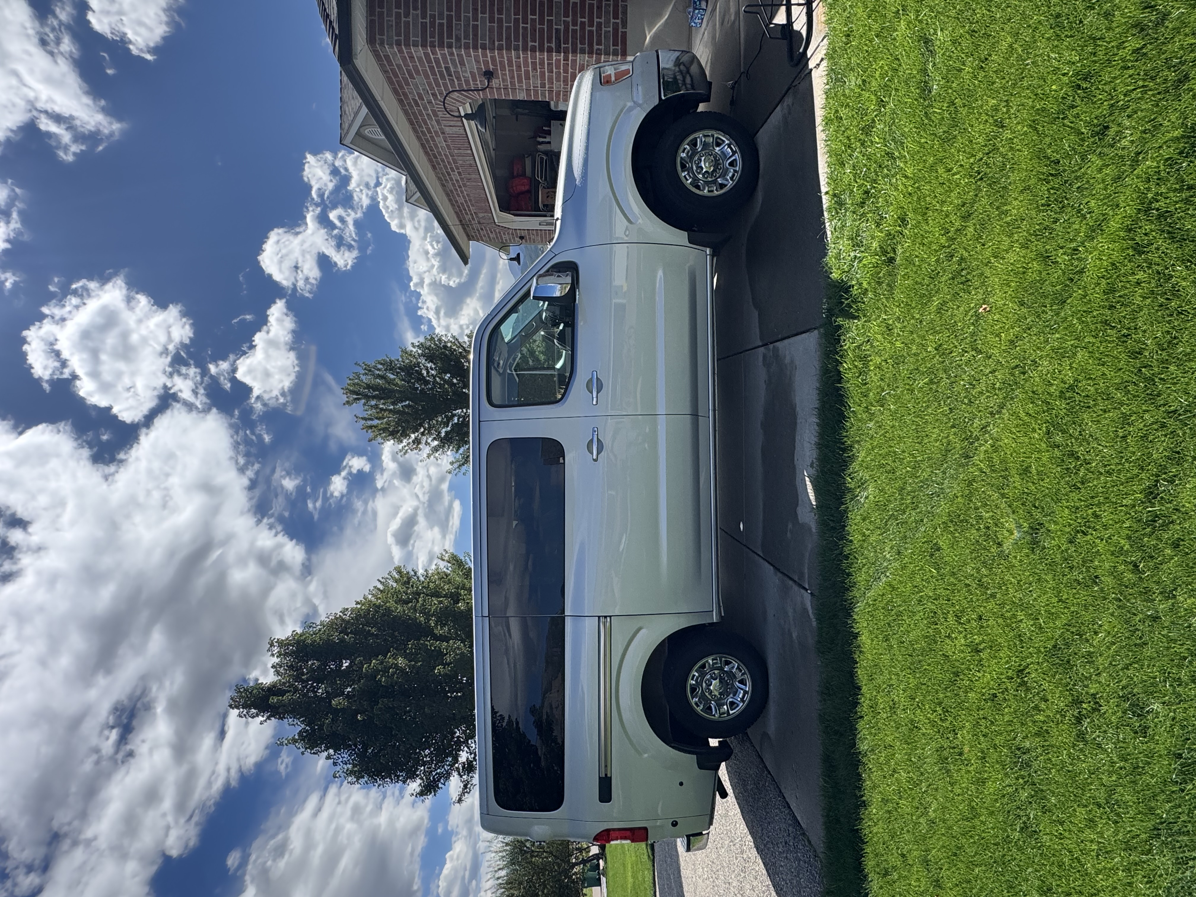 Used 2020 Nissan NV 3500 SL RWD image 8