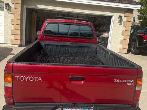 Used 1998 Toyota Tacoma 2WD Xtracab image 5
