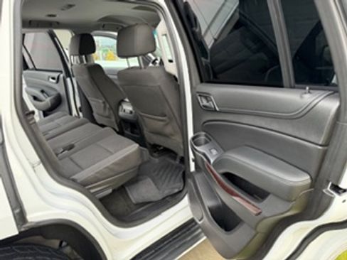 Used 2018 GMC Yukon SLE w/ SLE Value Package image 9