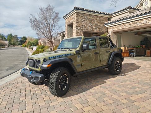 Used 2025 Jeep Wrangler Unlimited Rubicon 4xe w/ Safety Group image 12