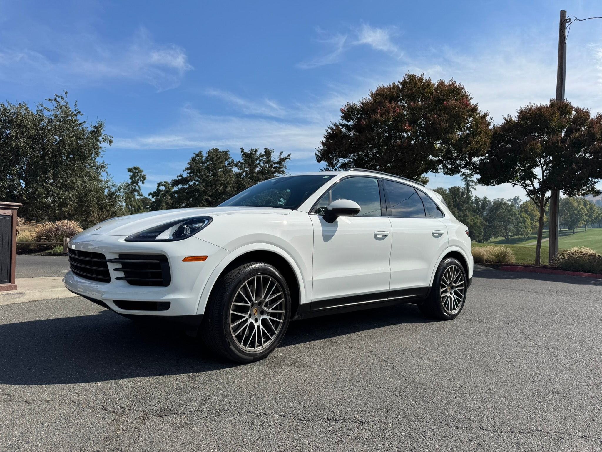 Used 2023 Porsche Cayenne Platinum Edition AWD/4WD image 9