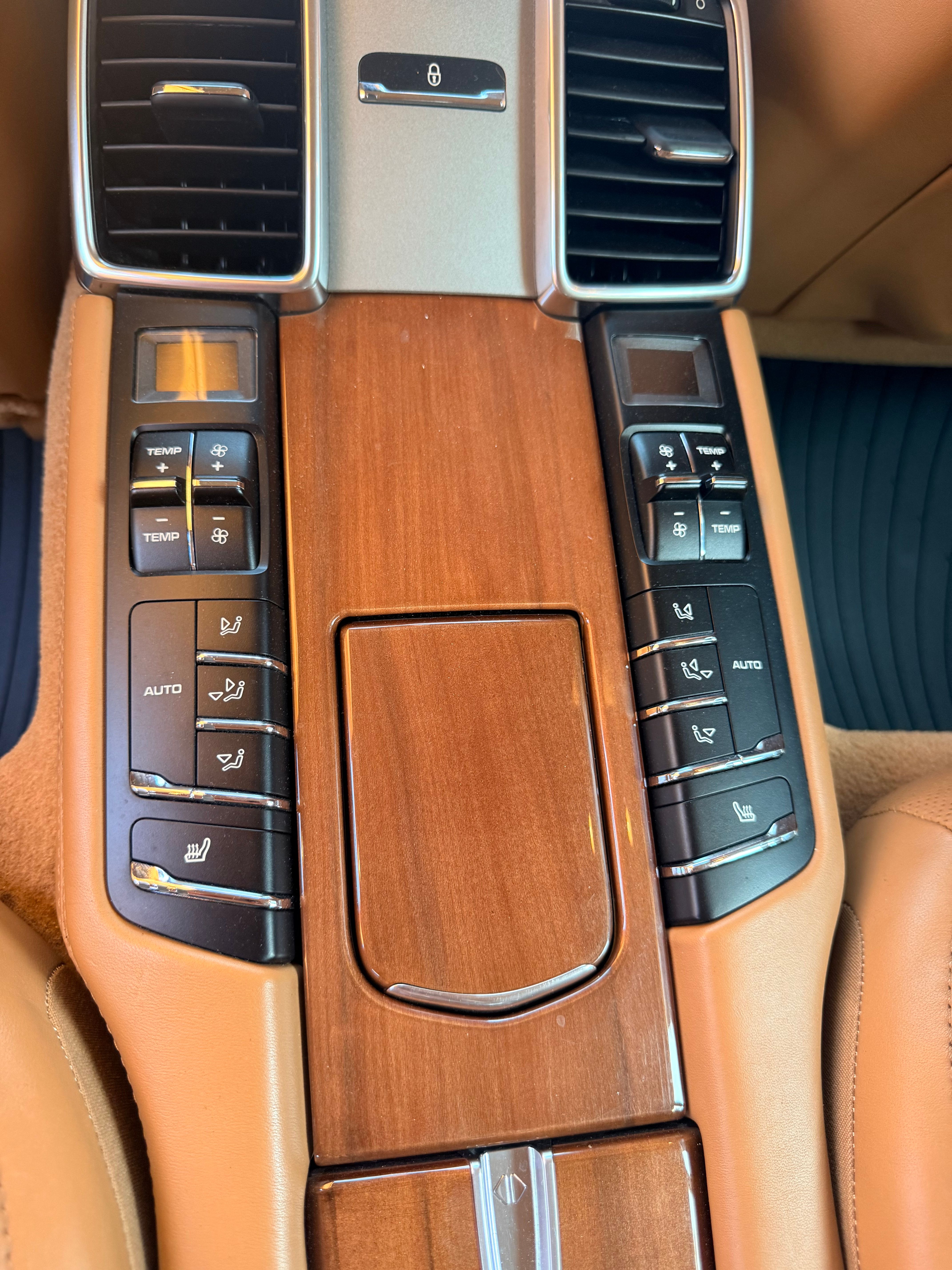 Used 2014 Porsche Panamera 4S AWD/4WD image 13