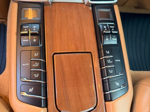 Used 2014 Porsche Panamera 4S AWD/4WD image 13