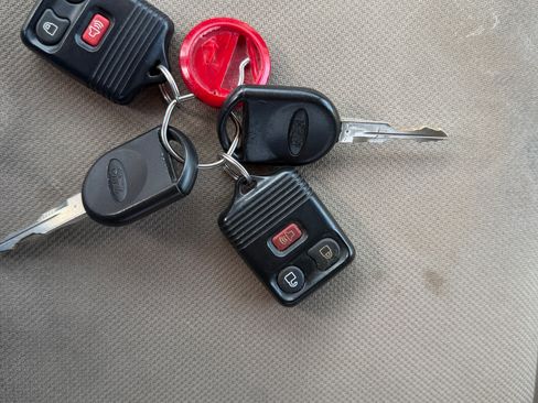 Used 2006 Ford F150 XLT image 11