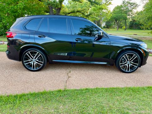 Used 2021 BMW X5 xDrive40i w/ M Sport Package image 10