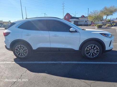 Used 2025 Ford Escape Sport Utility 4D w/ PHEV Premium Package image 4