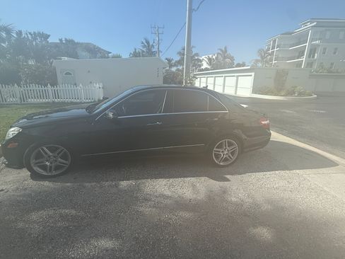 Used 2013 Mercedes-Benz E 350 Sedan image 2
