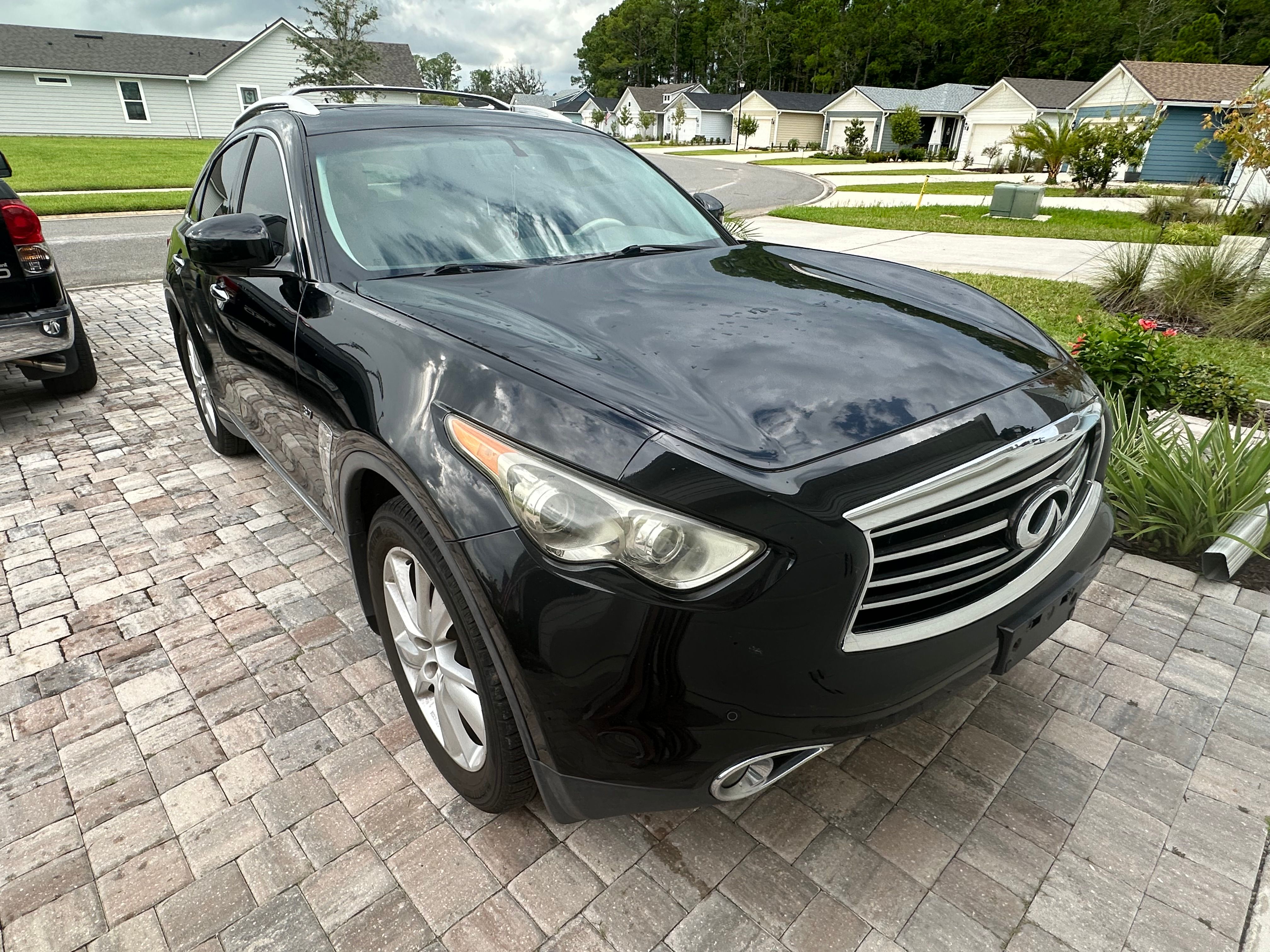 Used 2015 INFINITI QX70 AWD w/ Premium Package image 4