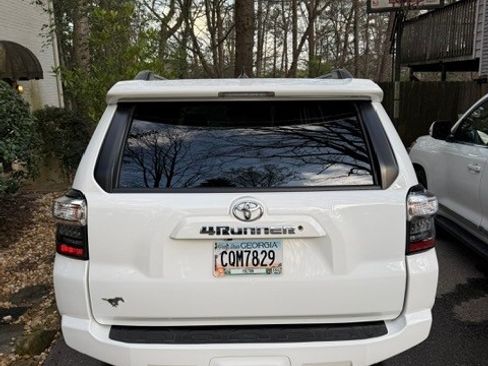 Used 2021 Toyota 4Runner SR5 image 5