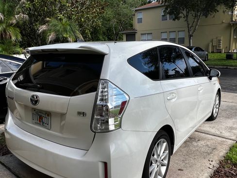 Used 2012 Toyota Prius V Five FWD image 6