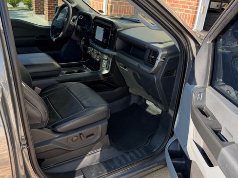 Used 2024 Ford F150 XL RWD image 8