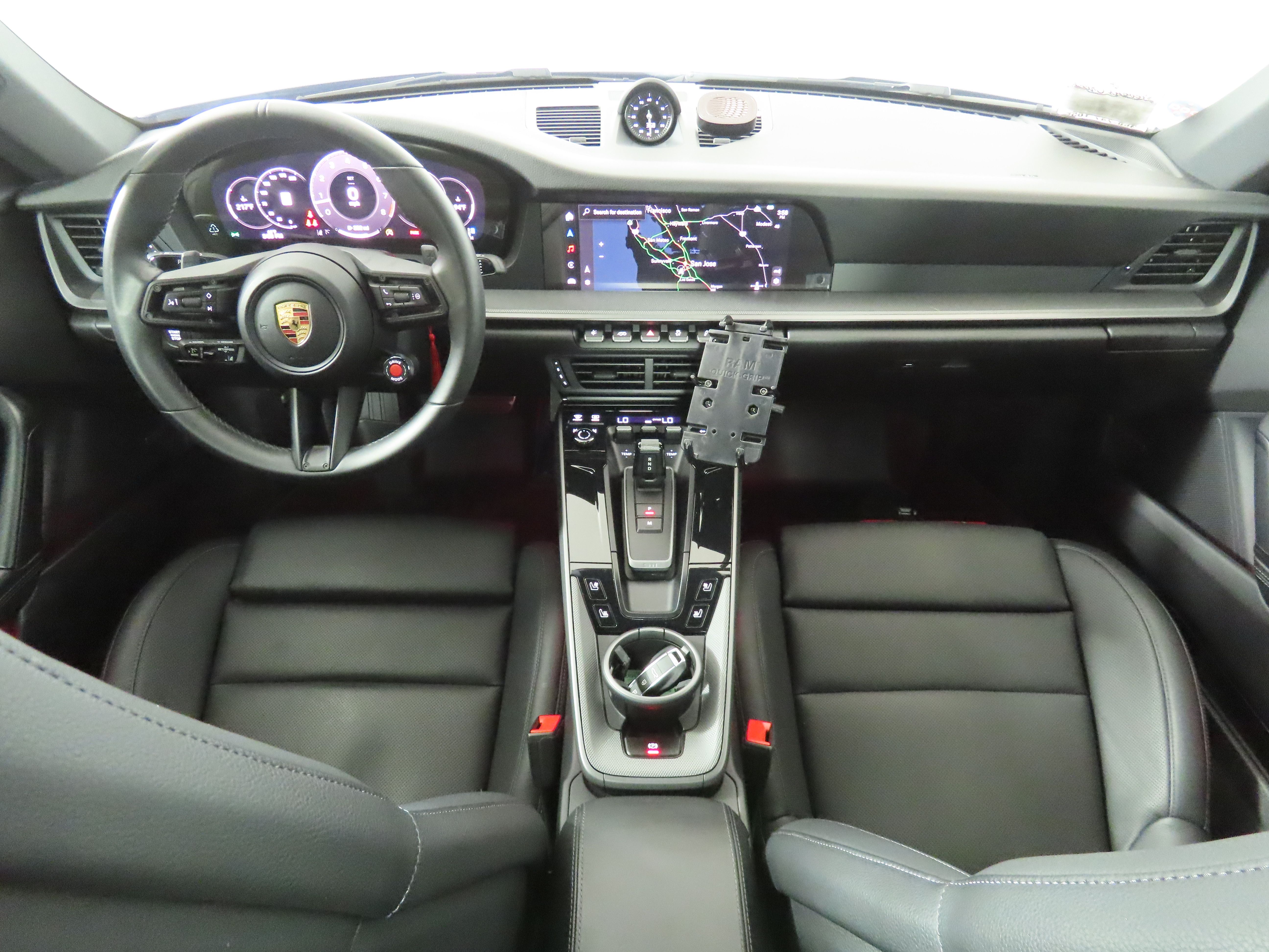 Used 2025 Porsche 911 Carrera RWD image 13