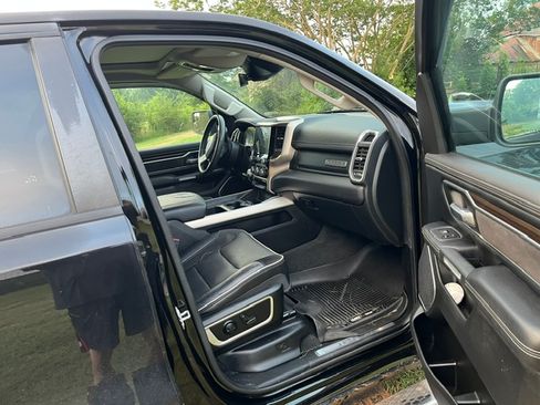 Used 2022 RAM 1500 Laramie AWD/4WD image 13