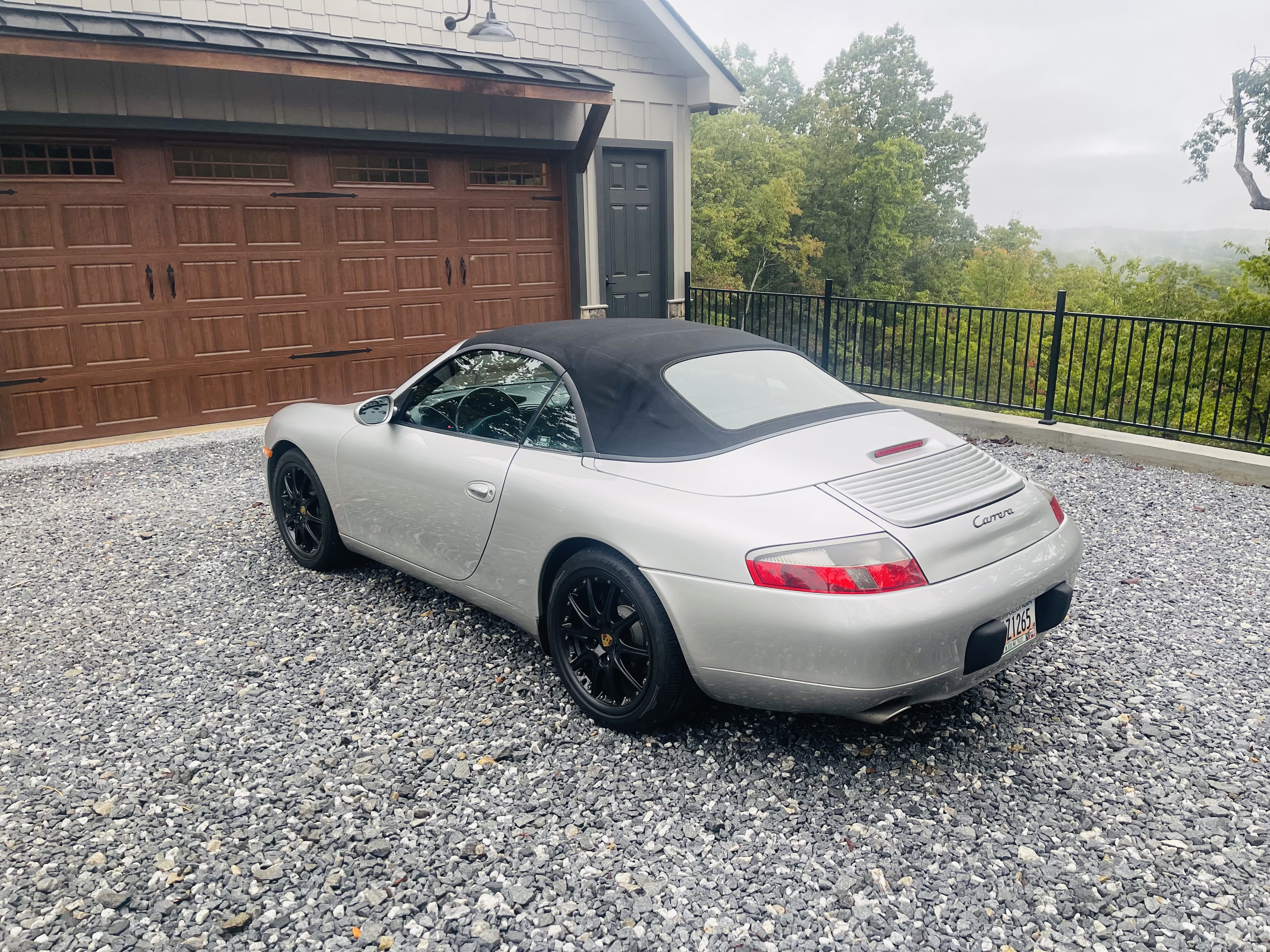 Used 2001 Porsche 911 Cabriolet image 8