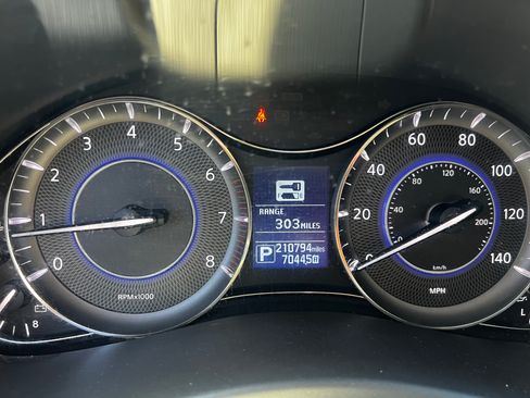 Used 2016 INFINITI QX80 2WD image 5