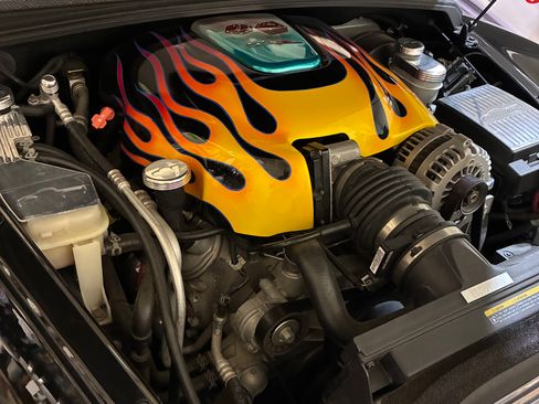 Used 2005 Chevrolet SSR w/ Preferred Equipment Group image 21