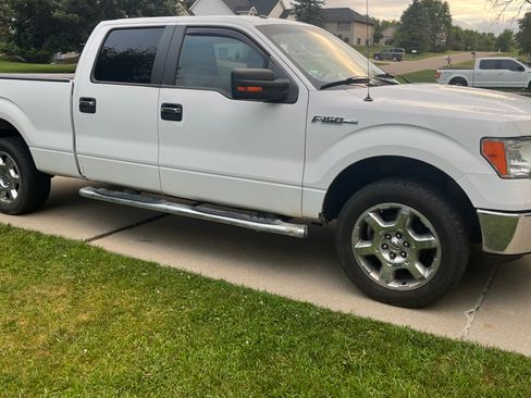 Used 2014 Ford F150 XLT w/ Equipment Group 302A Luxury AWD/4WD image 2