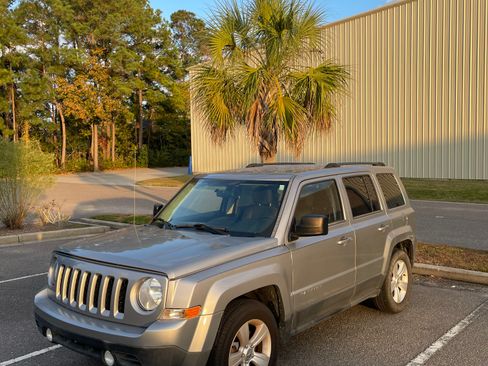 Used 2015 Jeep Patriot Sport w/ Power Value Group image 1
