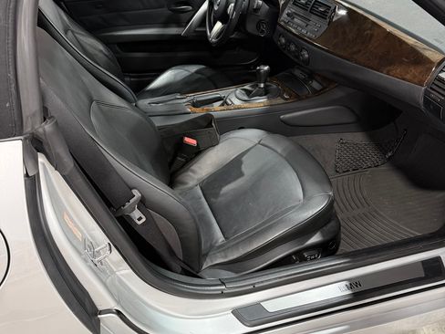 Used 2006 BMW Z4 3.0si RWD image 8
