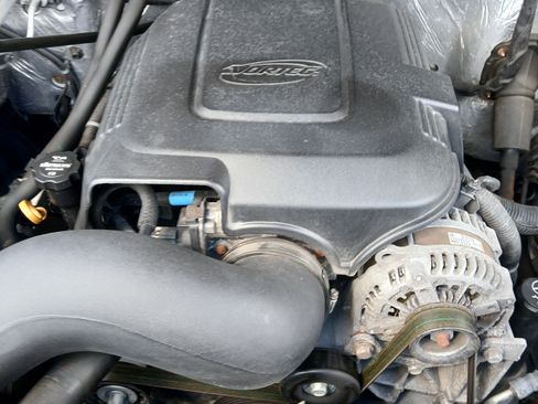 Used 2015 Chevrolet Silverado 3500 W/T w/ Snow Plow Prep Package image 9