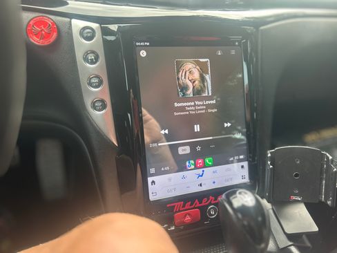 Used 2011 Maserati GranTurismo Convertible image 21