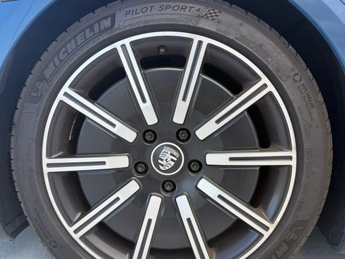 Used 2022 Porsche Taycan RWD image 21
