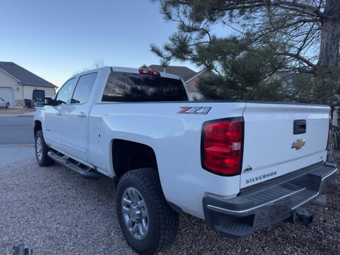 Used 2019 Chevrolet Silverado 2500 LT image 4