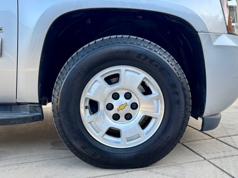 Used 2014 Chevrolet Tahoe LT AWD/4WD image 8