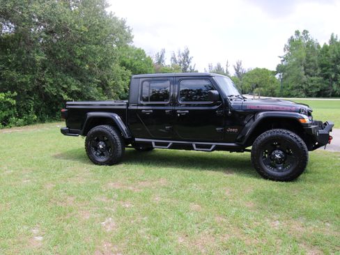 Used 2020 Jeep Gladiator Rubicon image 9