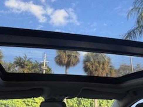 Used 2010 Cadillac SRX Luxury image 12