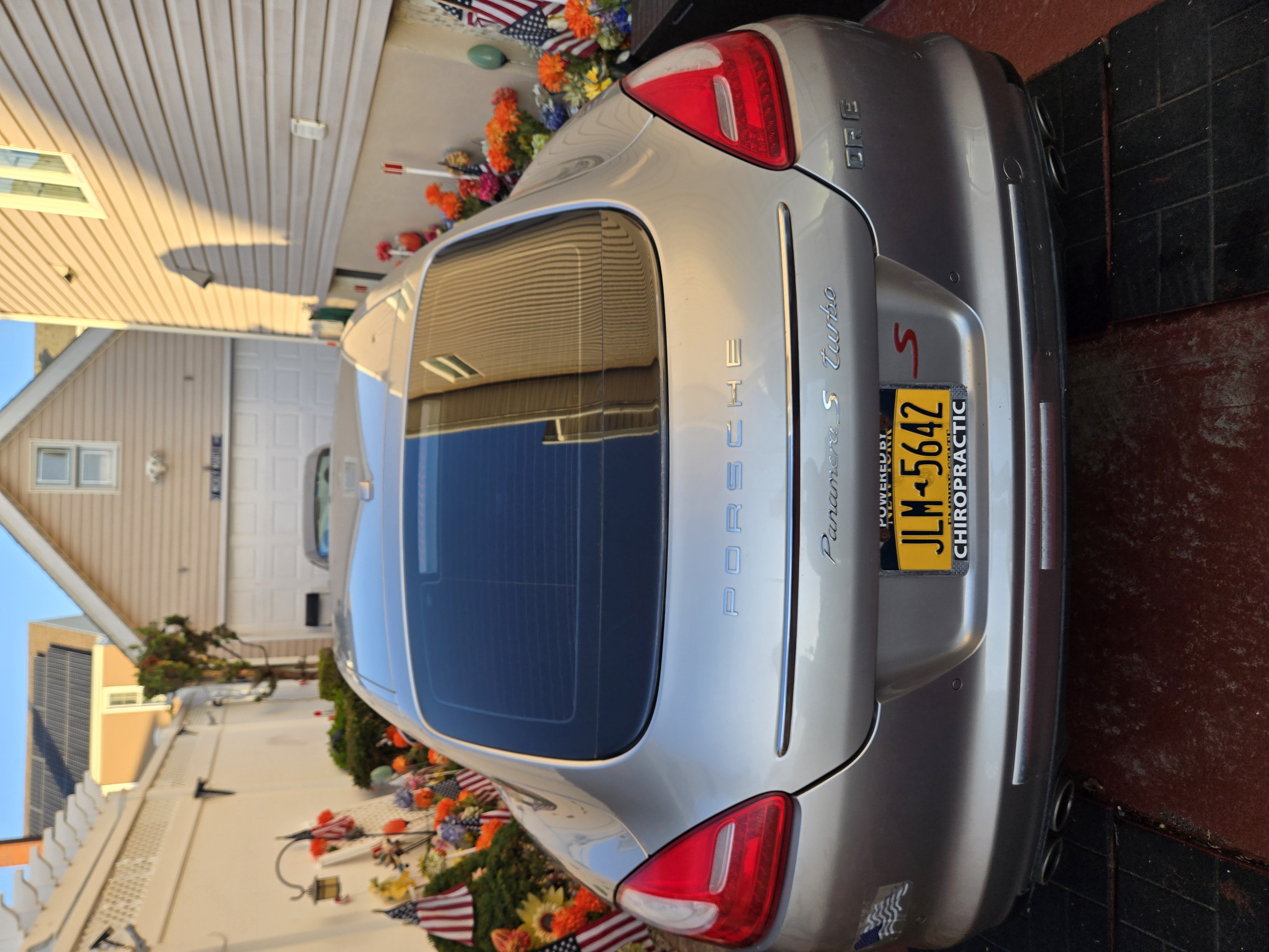 Used 2010 Porsche Panamera S RWD image 4