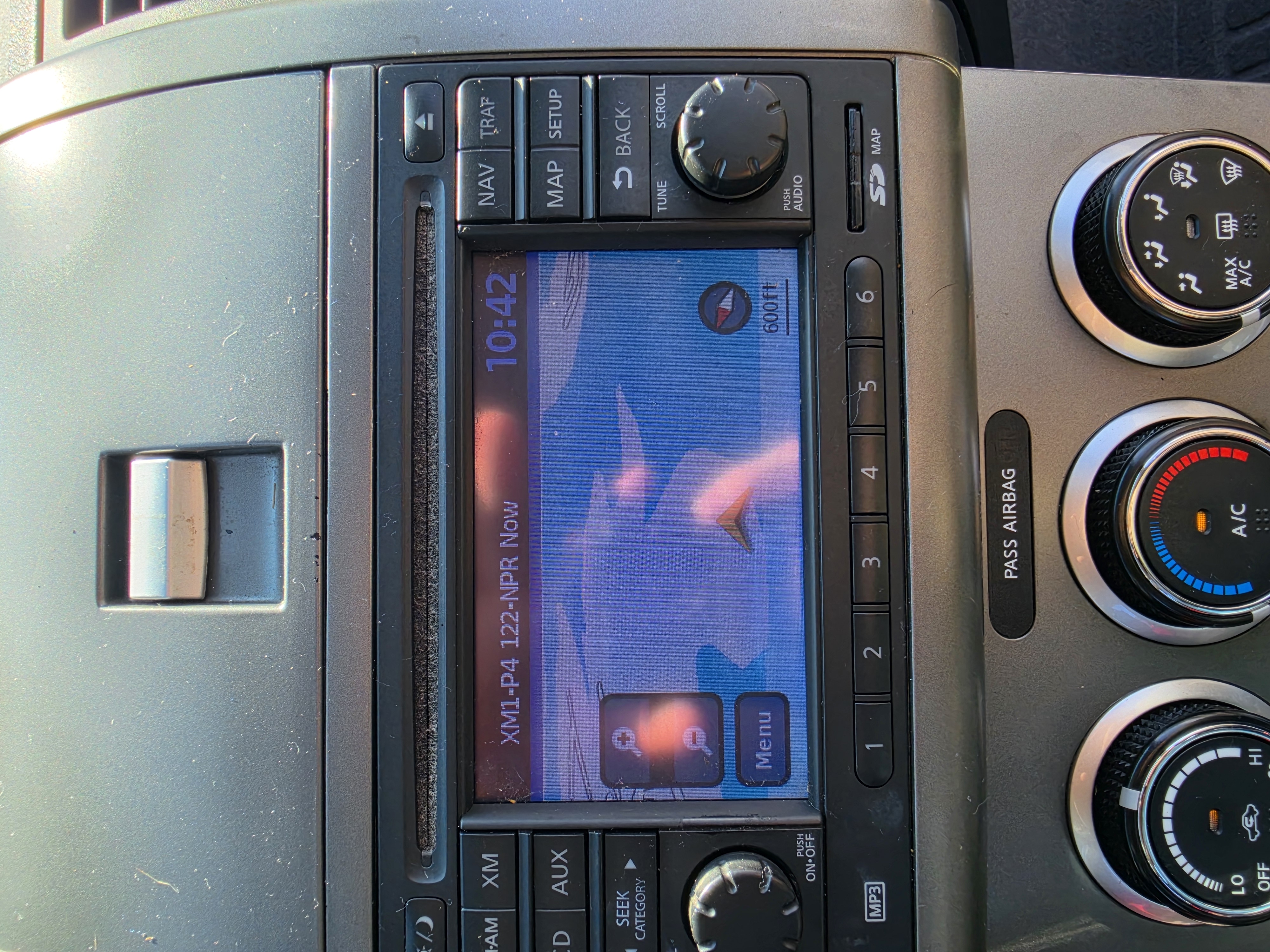 Used 2012 Nissan Sentra 2.0 SR w/ Special Edition Pkg FWD image 10