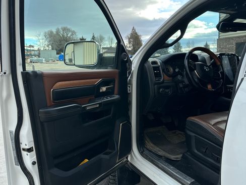 Used 2021 RAM 2500 Limited image 8