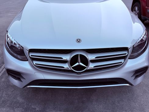 Used 2019 Mercedes-Benz GLC 300 image 4