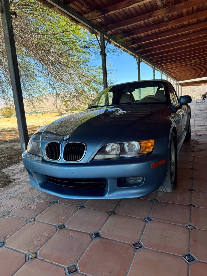 Used 1998 BMW Z3 2.8 RWD image 2