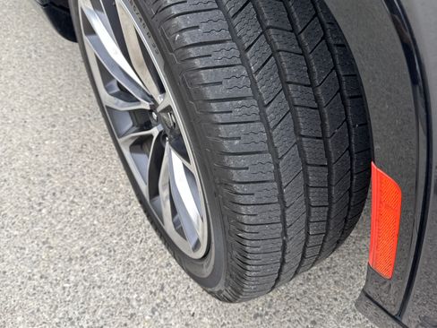 Used 2022 Jeep Wagoneer Series III w/ Premium Group I image 5