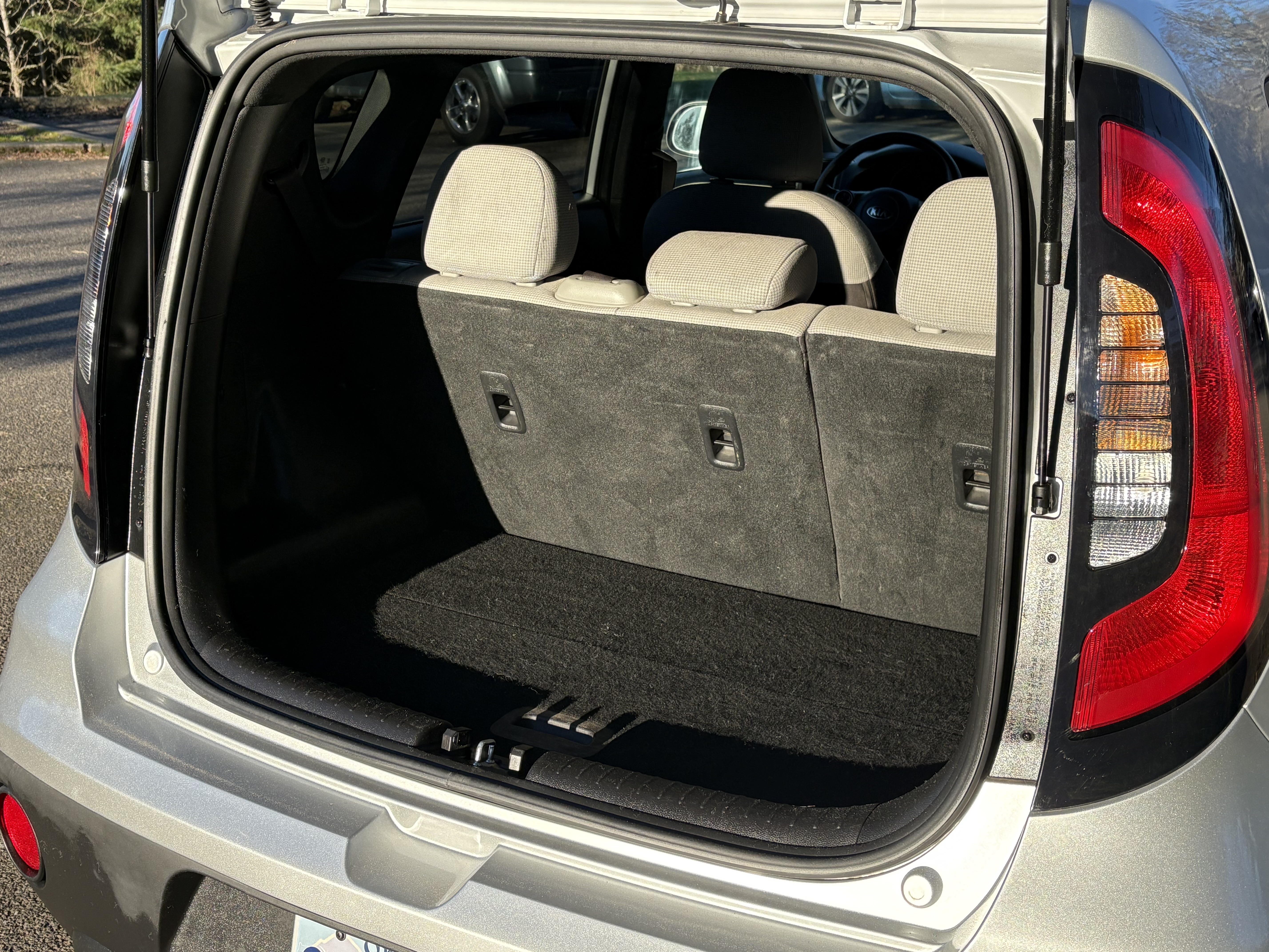 Used 2018 Kia Soul FWD image 6