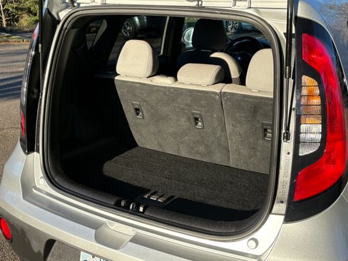 Used 2018 Kia Soul image 6