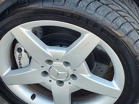 Used 2007 Mercedes-Benz CLK 550 Coupe image 5