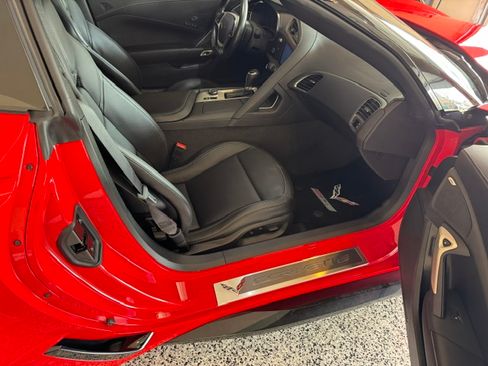 Used 2019 Chevrolet Corvette Z06 RWD image 12