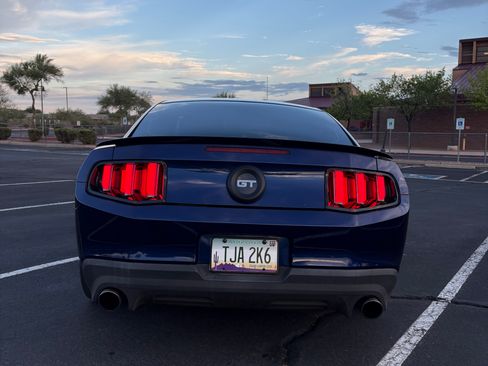 Used 2012 Ford Mustang GT RWD image 9