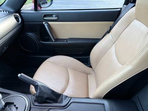 Used 2012 MAZDA MX-5 Miata Grand Touring w/ Premium Pkg RWD image 21
