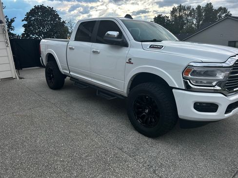 Used 2020 RAM 2500 Laramie image 13