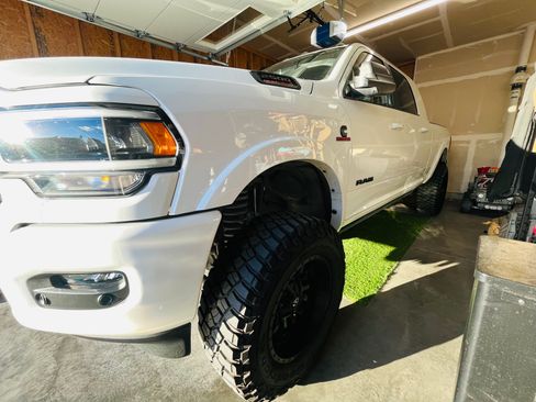 Used 2021 RAM 2500 Laramie image 8