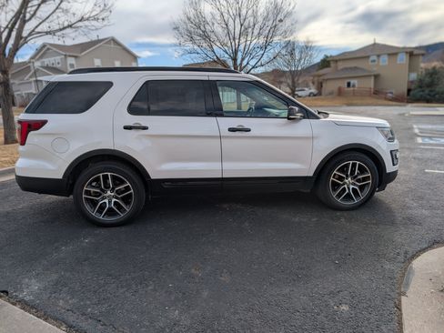 Used 2016 Ford Explorer Sport w/ Equipment Group 401A image 6